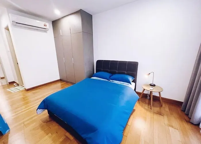 PromoConnected Train 2 Bedroom Above Mall