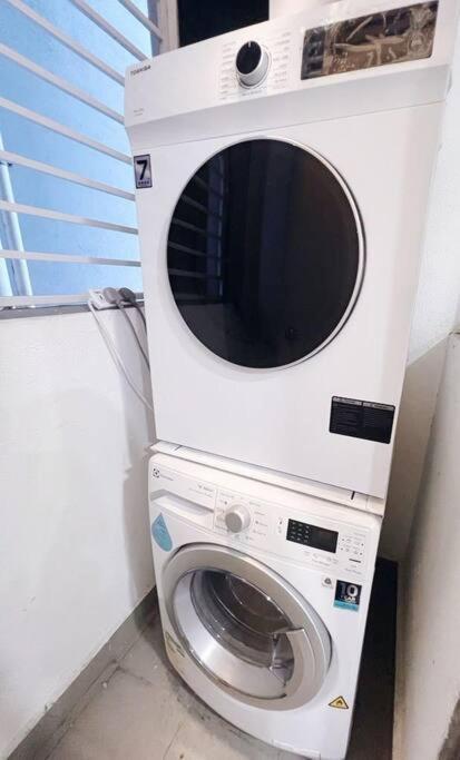 Promoconnected Train 2 Bedroom Above Mall Apartment